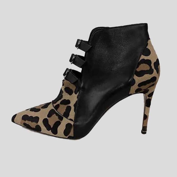 New in Box Casadei Boots - 7US - Picture 1 of 6